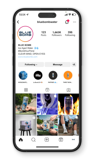 Foto- und Video-Assets für Instagram im Auftrag der Getränkemarke Blue Bomb – produziert für mehr Si