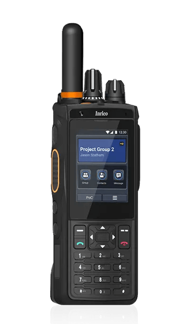 Radio portatil robusto Inrico S380 con pantalla inteligente para coordinacion de flotillas