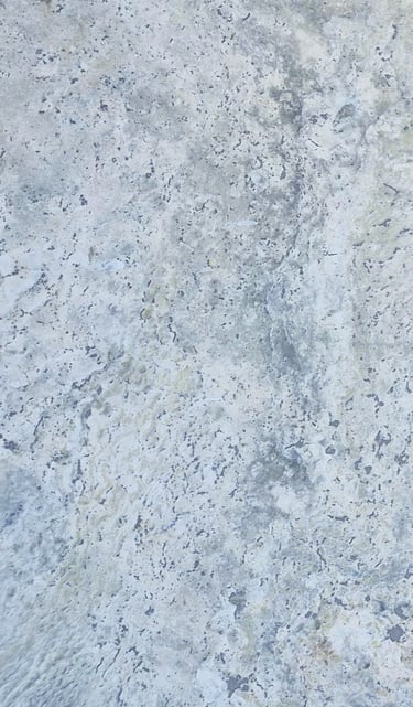 Płytki kamienne trawertyn 120x60 szary jasny Silver Ash, Latte włoski kamień naturalny