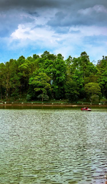 Boating in Lampokhari Aritar