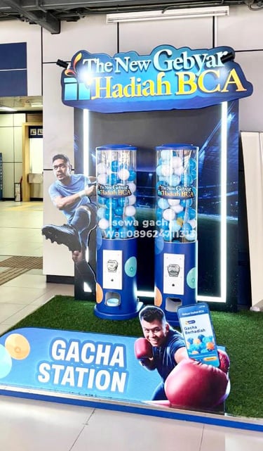 sewa mesin gachapon small biru BCA di LRT Kuningan