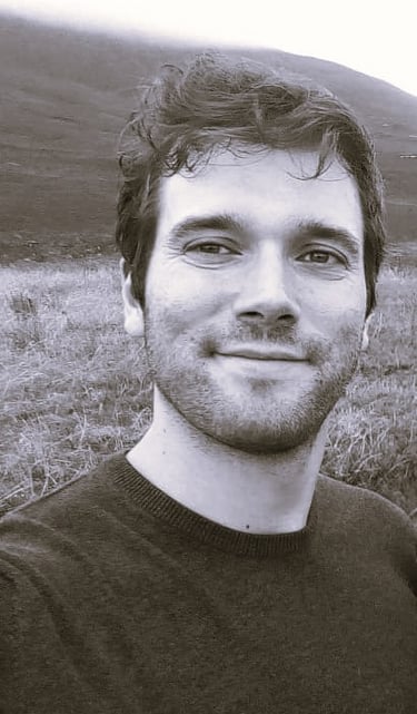 Gonzalo Lázaro Díaz, autor de la novela de ficción Manuscrito de Ise, lluvias de ira