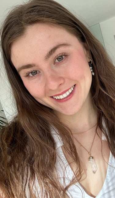 Celina Lerchner, erfahrene virtuelle Assistentin mit über fünf Jahren Buchhaltungserfahrung