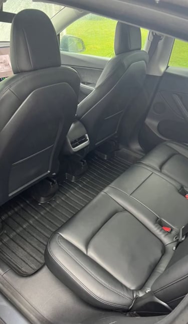 sol voiture intérieur après