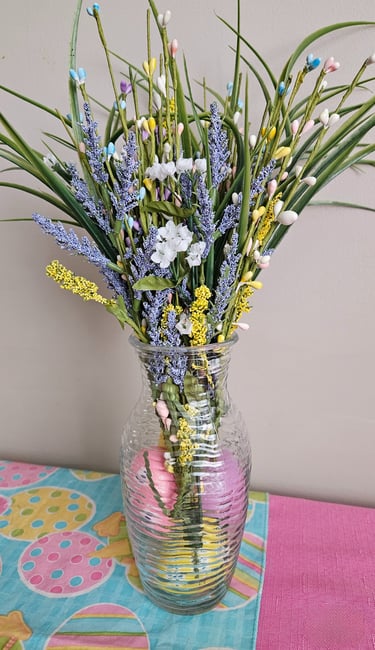 A simple Easter floral accent at JM Creations by Rachael.