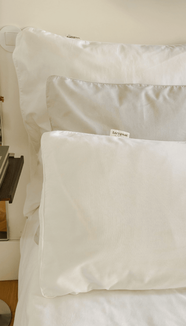Bedroom with premium sustainable linen and cotton bed linen made in Portugal