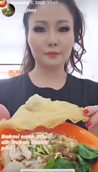 Keseruan makan di Mie Ayam Kesawan rukan osaka pik 2