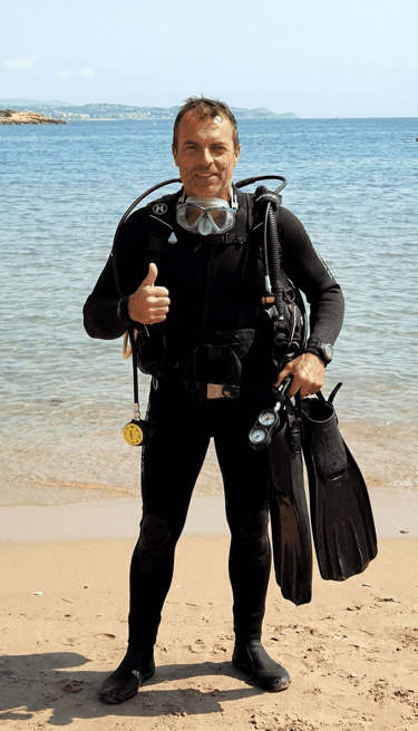 Sergio Catalá Morales director y CEO de Ibicon Conluse, experto en balizamiento de playas y buzo profesional