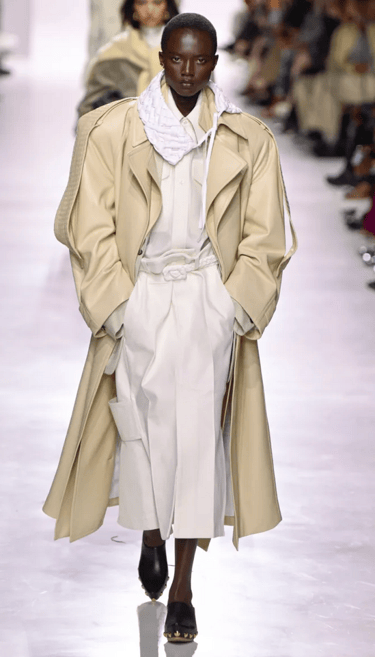 Bottega Veneta Spring/Summer 2026 Oversized beige trench with quilted white collar.