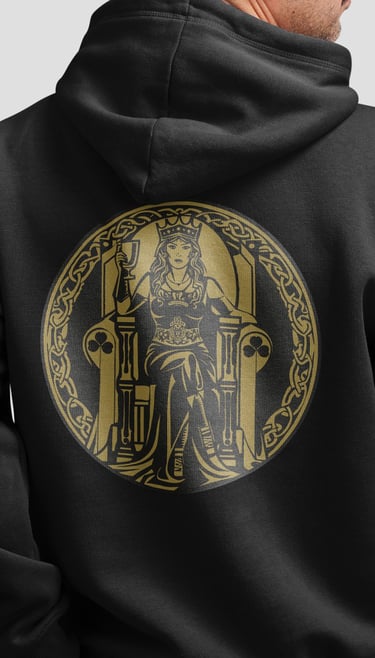 Impression, flocage d'un logo sur le dos d'un sweat noir