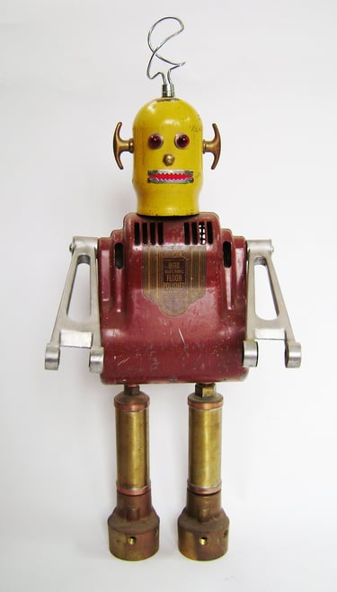 Found object robot named Gus by Santa Barbara sculptor Tal Avitzur.