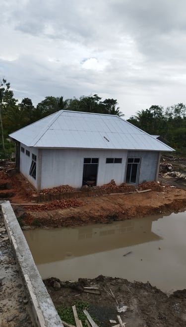 Rumah dengan Spandek atau Metal Roof