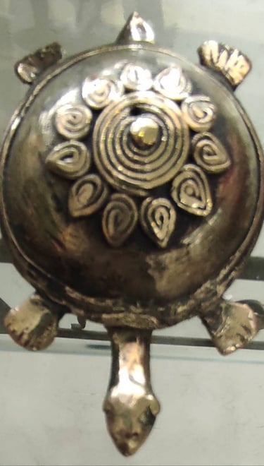  "Artisan-made brass turtle with engraved patterns on back – handmade home accen-Qualified for export"t