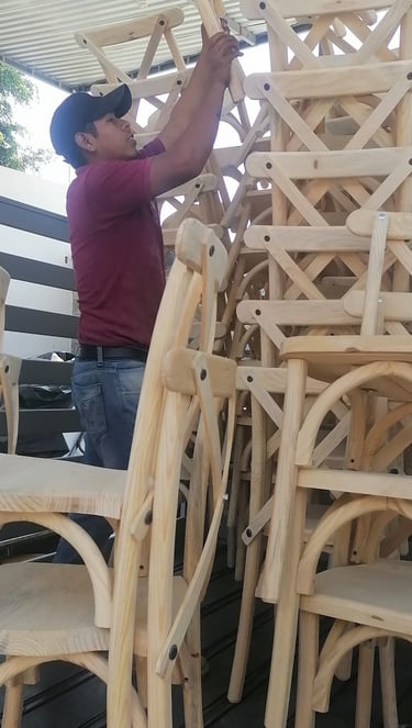 Silla Crossback de Madera Fiestas del Sol Mobiliario www.sillasymesasfiestasdelsol.com