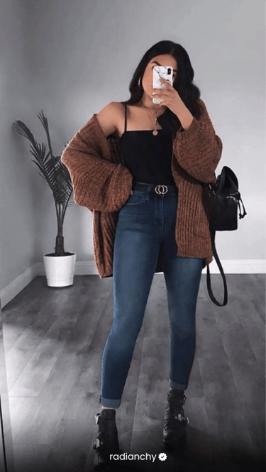COTURNO E CALÇA JEANS