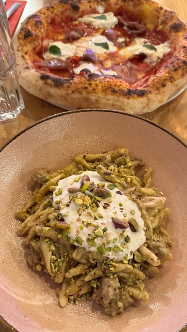 Pâtes aux pistaches avec pizza piquante