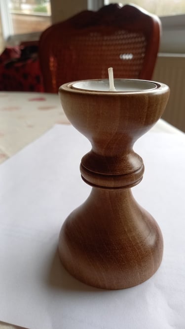 Bougeoir en noyer