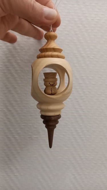 Petite décoration pour sapin de Noël - séquoia, hêtre, olivier et noyer noir d'Amérique