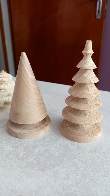 Sapins décoratifs, chêne et hêtre échauffé