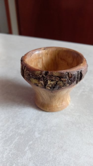 Gobelet avec écorce apparente