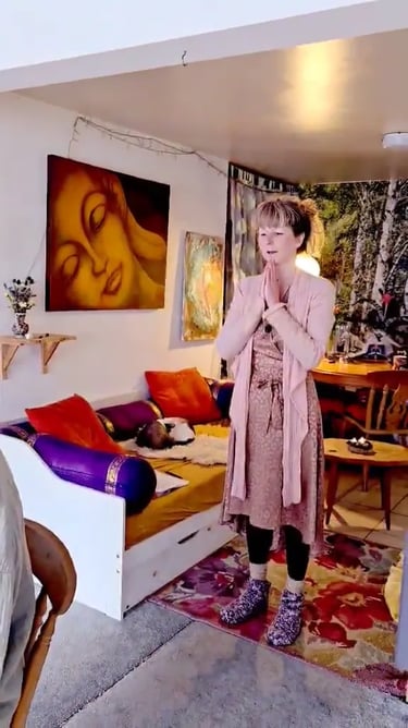 Reiki master Abbey Lakshmi Astara giving Reiki Teacher Training