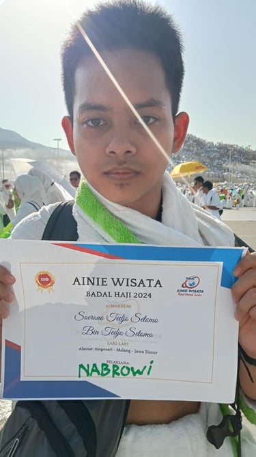 petugas-badal-haji-ainie-wisata