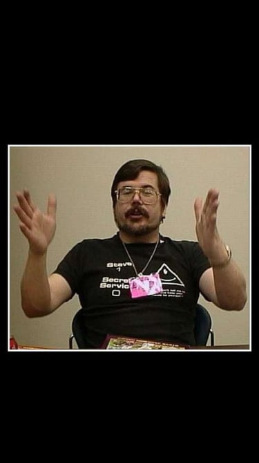 Foto de Steve Jackson (Será que ele ja sabia de todos esses eventos? ele faz parte do sistema?)