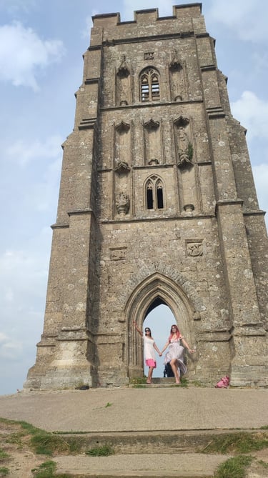The thor Glastonbury, toore en una montaña en Glastonbury, Inglaterra