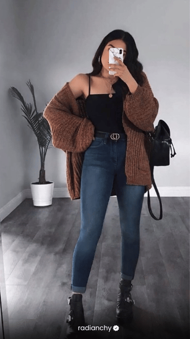 COTURNO E CALÇA JEANS