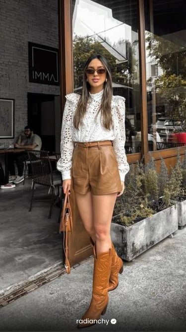 LOOK COM BOTA TEXANA