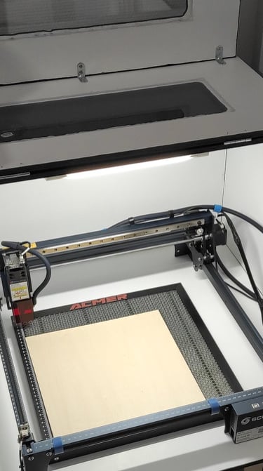 Graveur laser dans son caisson