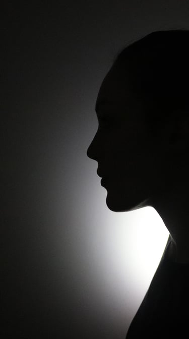 Photographie jeu de lumière : Portrait noir et blanc 