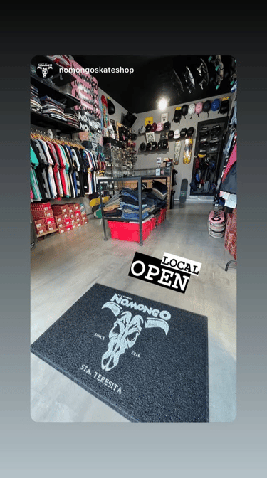 Felpudo personalizado con logo indumentaria nomongo