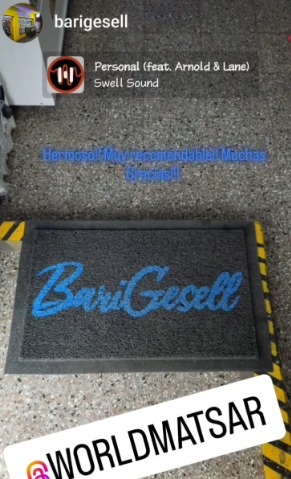 Felpudo personalizado con logo mercado bari gesell
