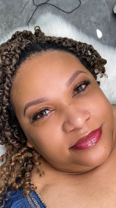 powder brow on a client with oily skin in the DFW area