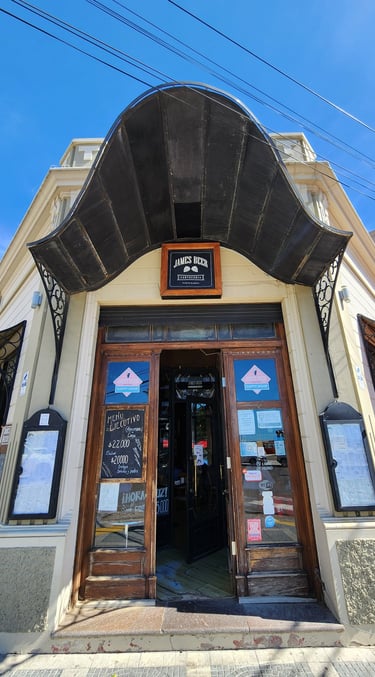 James Beer had the best Burgers in Puerto Madryn, Argentina