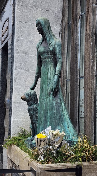 Liliana Crociati de Szaszak's tomb in Recoleta Cemetery in Buenos Aires, Argentina