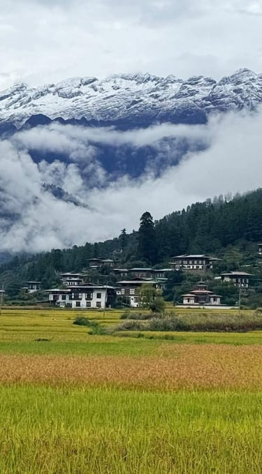 Paro-Valley-During-Early-Autumn-Season