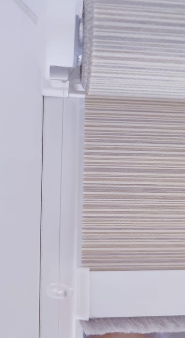 Rolete textile cu fixare pe guta, rolete confectionate pe comanda cu livrare in toata tara - Rolete