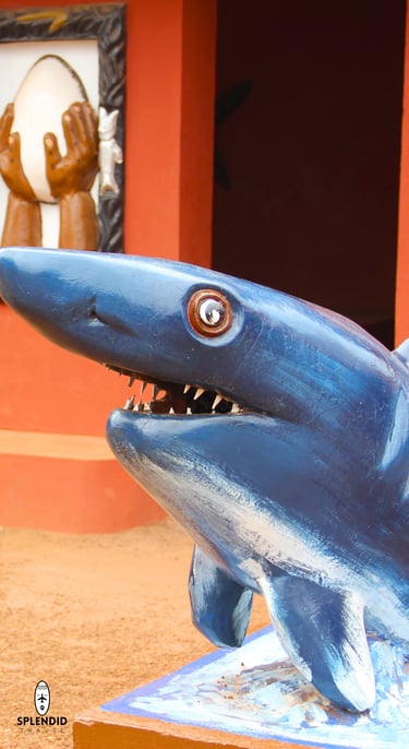 Kohndo, le requin, entrée du palais royal privé du Roi Béhanzin