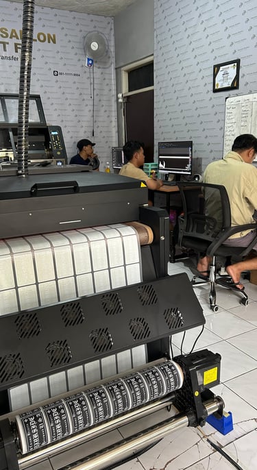 proses sablon DTF - Himade Studios