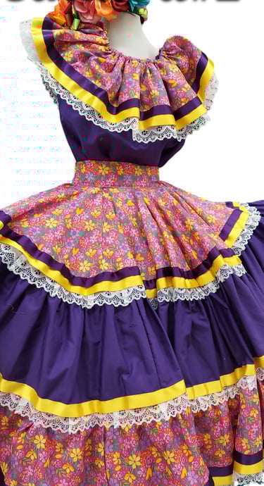 Authentic Mexican folklorico accessories peinetas moños Tradiciones Norma Phoenix AZ