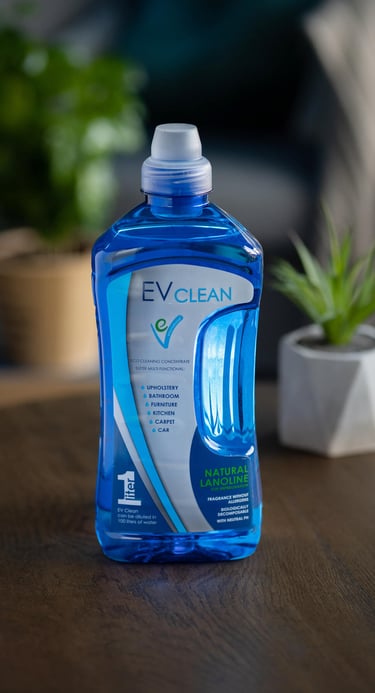 Ekologiczny koncentrat czyszczący EV Clean z naturalną lanoliną. Płyn do usuwania plam i czyszczenia, w 100% bezpieczny.