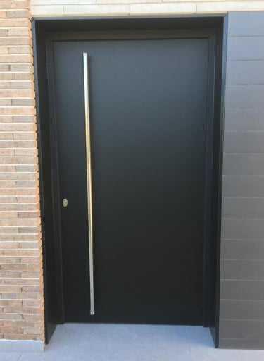 Puerta entrada a casa