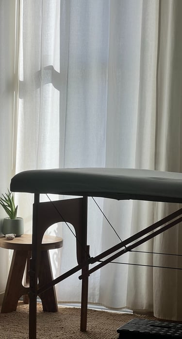 photo du cabinet de médecine chinoise, table de massage zen