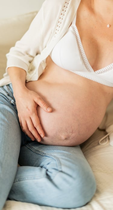 séance grossesse, capture en photo du beau ventre rond
