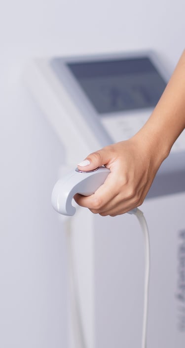 A person holding the inbody command