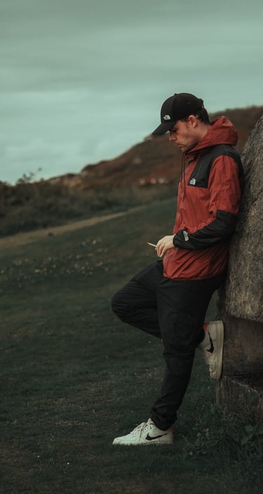 Fotografía de un hombre en el Monte de San Pedro