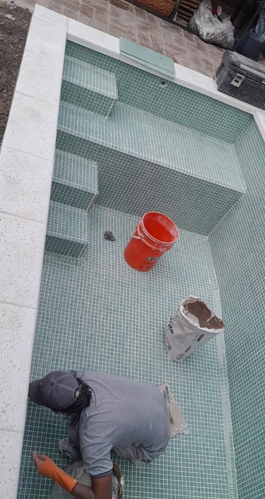 Reparación de Piscinas en Zona Norte Buenos Aires. Expertos en reparación de piletas de hormigón, de