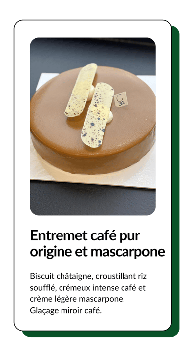 entremet café et mascarpone avec son glaçage miroir café